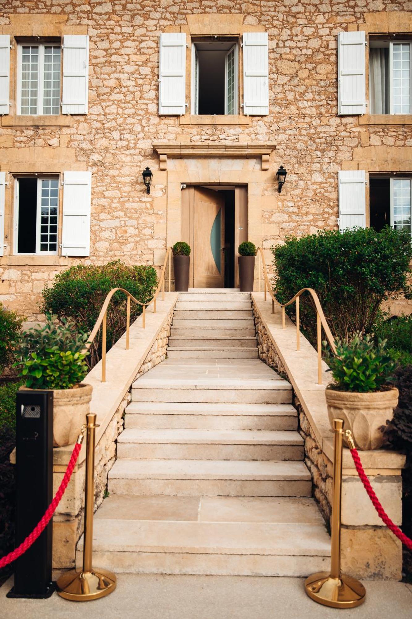 Chateau De Maraval 4*